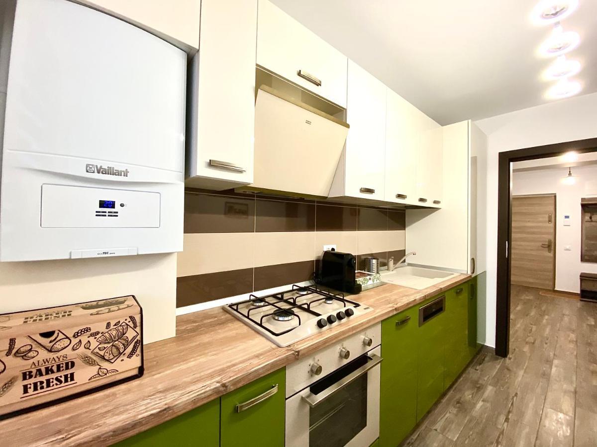 Urban Guesthouse Braşov Esterno foto